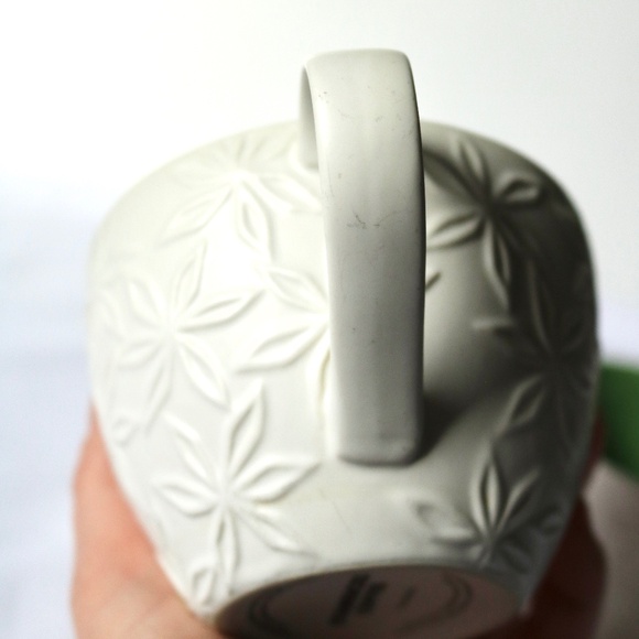 Set of 2 Starbucks White & Green Coffee Tea Mugs Cups Embossed Flower 2008 - Picture 6 of 6